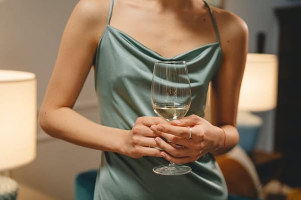 Leczenie alkoholizmu - jak wygląda terapia i kiedy się na nią zgłosić?
