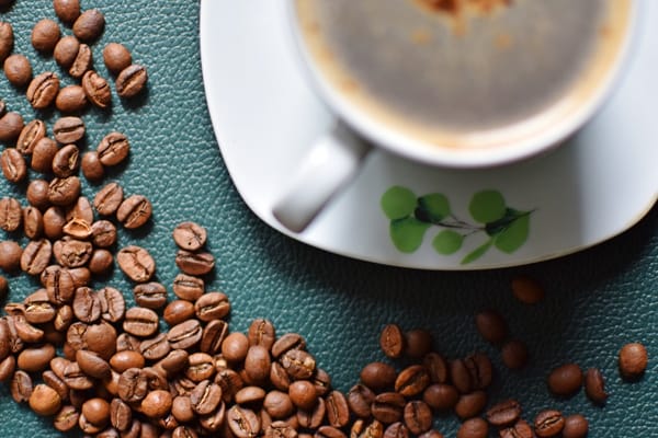 Czy kawa ma wpływ na nasz nastrój i emocje?