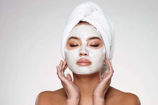 Maski kremowe – regeneracja i odżywienie skóry